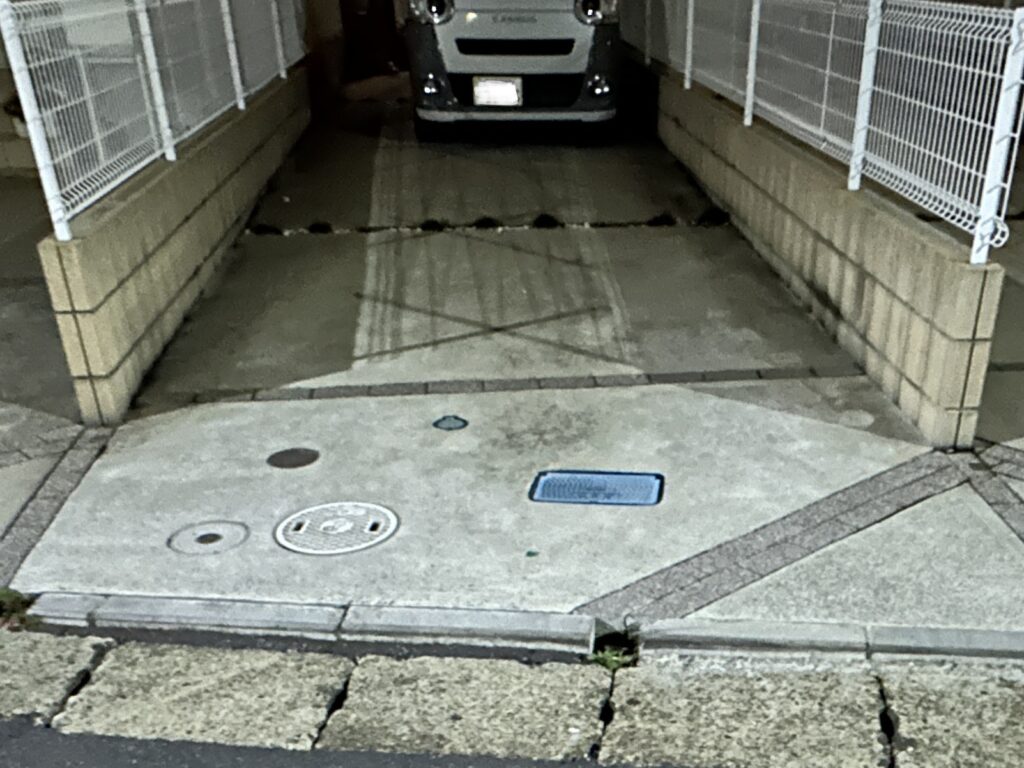 八千代市 でのペーパードライバー講習 壁に挟まれた駐車場はプレッシャー
