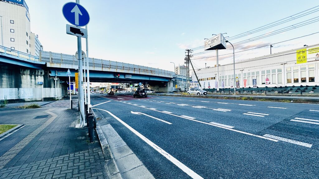 美浜区幕張西２−１ 幕張陸橋下交差点画像