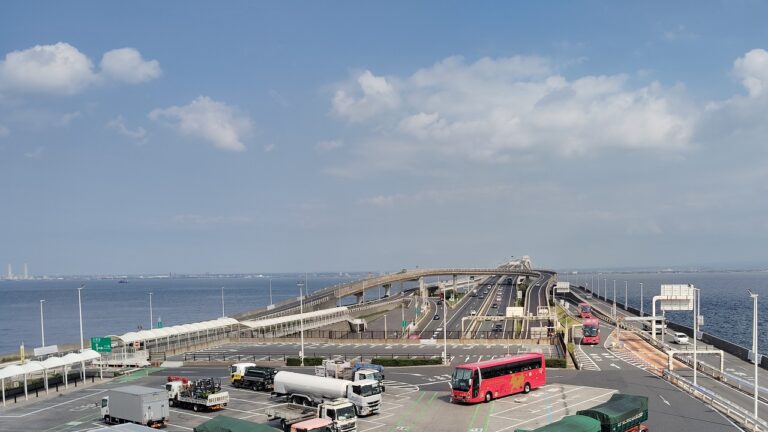 海ほたる